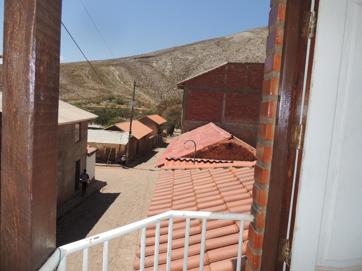 Hostal Dinosaurio Bed & Breakfast Torotoro Dış mekan fotoğraf